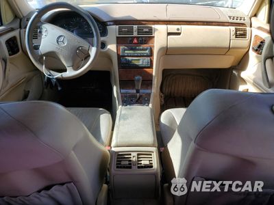 Zdjęcie 8 z 12 samochodu: 2000 MERCEDES-BENZ E 320 VIN:WDBJF65J9YB083451 - miniatura