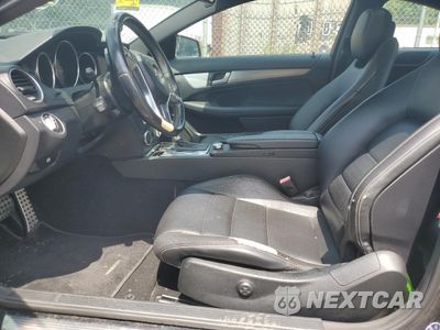 Zdjęcie 7 z 12 samochodu: 2012 MERCEDES-BENZ C 250 VIN:WDDGJ4HB9CF770195 - miniatura