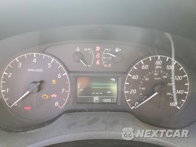Zdjęcie 9 z 13 samochodu: 2016 NISSAN SENTRA S VIN:3N1AB7AP1GY310115 - miniatura