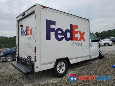 Trzecie zdjęcie samochodu z tyłu: 2010 GMC SAVANA CUTAWAY G3500 VIN:1GD1G2AA9A1901782 - miniatura