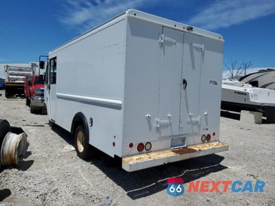 Drugie zdjęcie samochodu z przodu: 2016 FORD ECONOLINE E350 SUPER DUTY STRIPPED CHASSIS VIN:1FC3E3KS7GDC56257 - miniatura