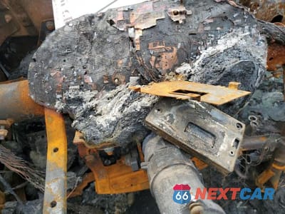 Zdjęcie 9 z 11 samochodu: 2013 HYUNDAI SANTA FE SPORT VIN:5XYZUDLA0DG037752 - miniatura