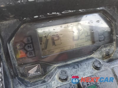 Zdjęcie 8 z 11 samochodu: 2019 HONDA SXS1000 S2X VIN:1HFVE051GK4000465 - miniatura
