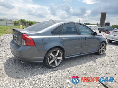 Trzecie zdjęcie samochodu z tyłu: 2011 VOLVO S40 T5 VIN:YV1672MSXB2537389 - miniatura