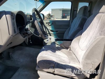 Zdjęcie 7 z 13 samochodu: 2001 GMC SONOMA VIN:1GTCS195118141397 - miniatura