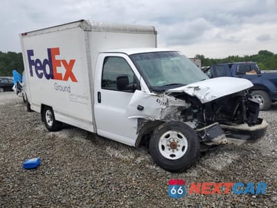 Czwarte zdjęcie samochodu z boku: 2010 GMC SAVANA CUTAWAY G3500 VIN:1GD1G2AA9A1901782 - miniatura