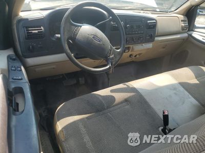 Zdjęcie 8 z 12 samochodu: 2006 FORD F450 SUPER DUTY VIN:1FDXX47P96EB50197 - miniatura