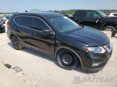 Czwarte zdjęcie samochodu z boku: 2017 NISSAN ROGUE S VIN:JN8AT2MV0HW005290 - miniatura