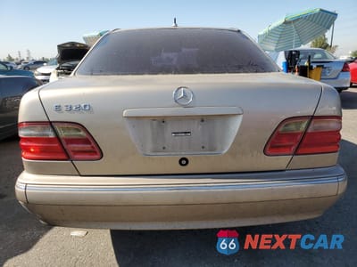 Zdjęcie 6 z 12 samochodu: 2000 MERCEDES-BENZ E 320 VIN:WDBJF65J9YB083451 - miniatura