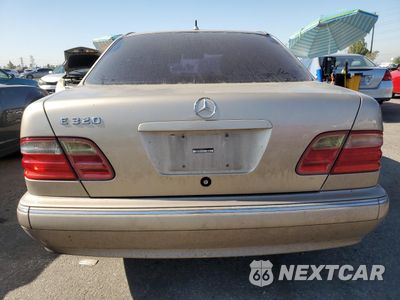 Zdjęcie 6 z 12 samochodu: 2000 MERCEDES-BENZ E 320 VIN:WDBJF65J9YB083451 - miniatura