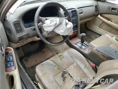 Zdjęcie 8 z 12 samochodu: 1992 LEXUS LS 400 VIN:JT8UF11EXN0099013 - miniatura