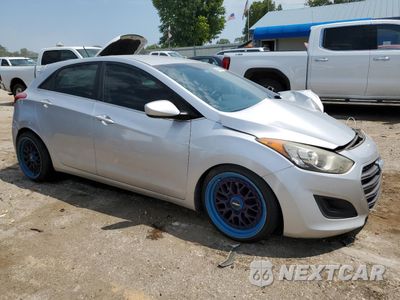 Czwarte zdjęcie samochodu z boku: 2016 HYUNDAI ELANTRA GT VIN:KMHD35LH8GU280918 - miniatura