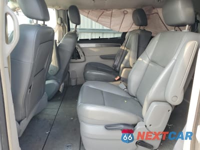 Zdjęcie 11 z 13 samochodu: 2010 VOLKSWAGEN ROUTAN SE VIN:2V4RW3D11AR138394 - miniatura