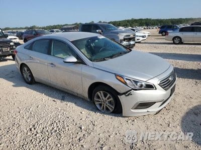 Czwarte zdjęcie samochodu z boku: 2017 HYUN SONATA SE VIN:5NPE24AF5HH472901 - miniatura