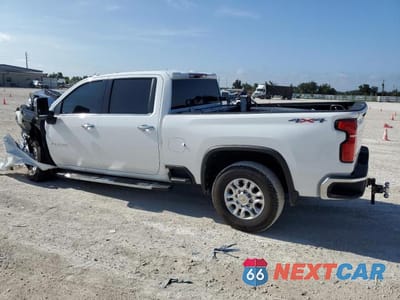 Drugie zdjęcie samochodu z przodu: 2024 CHEVROLET SILVERADO K2500 HEAVY DUTY LTZ VIN:1GC4YPEY8RF110581 - miniatura