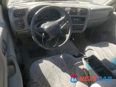 Zdjęcie 8 z 13 samochodu: 2001 GMC SONOMA VIN:1GTCS195118141397 - miniatura