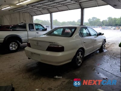 Trzecie zdjęcie samochodu z tyłu: 2002 ACURA 3.2TL VIN:19UUA56652A016099 - miniatura
