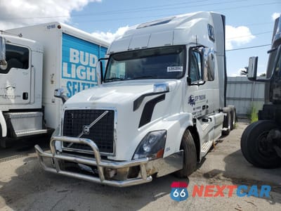 Drugie zdjęcie samochodu z przodu: 2013 VOLVO VN VNL VIN:4V4NC9TH5DN141453 - miniatura