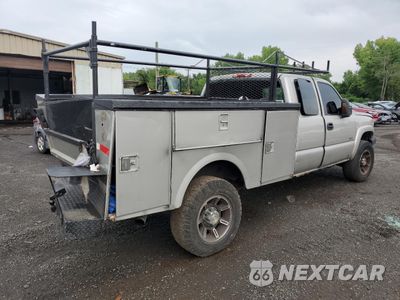 Czwarte zdjęcie samochodu z boku: 2005 CHEVROLET SILVERADO K3500 VIN:1GBHK39U65E184282 - miniatura