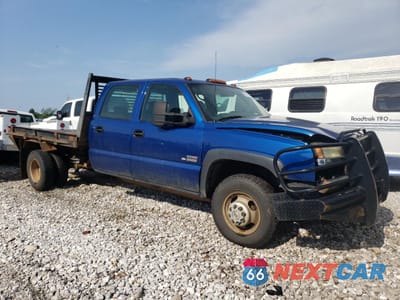 Czwarte zdjęcie samochodu z boku: 2004 CHEVROLET SILVERADO K3500 VIN:1GBJK33274F208350 - miniatura