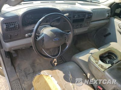 Zdjęcie 8 z 12 samochodu: 2005 FORD F350 SUPER DUTY VIN:1FTWF33P45EC51665 - miniatura