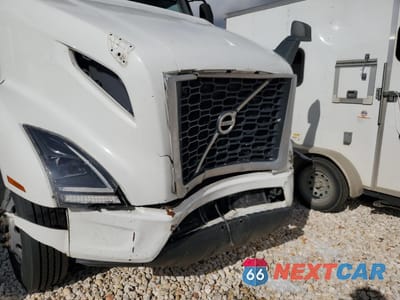 Zdjęcie 9 z 10 samochodu: 2019 VOLVO VNR VIN:4V4W39EG3KN226149 - miniatura
