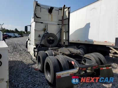 Trzecie zdjęcie samochodu z tyłu: 2014 VOLVO VN VNL VIN:4V4NC9EH9EN173742 - miniatura