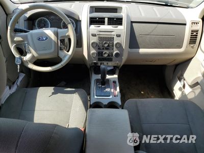 Zdjęcie 8 z 14 samochodu: 2009 FORD ESCAPE XLT VIN:1FMCU03739KC68127 - miniatura