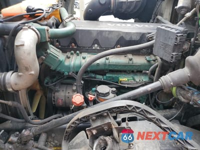 Zdjęcie 7 z 10 samochodu: 2012 VOLVO VN VNL VIN:4V4NC9EJ6CN544761 - miniatura