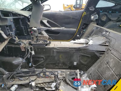 Zdjęcie 7 z 13 samochodu: 2014 CHEVROLET CORVETTE STINGRAY 3LT VIN:1G1YF2D78E5129031 - miniatura