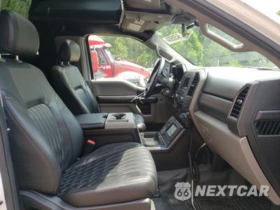 Piąte zdjęcie samochodu w środku: 2020 FORD F550 SUPER DUTY VIN:1FDUF5GT5LEC33162 - miniatura