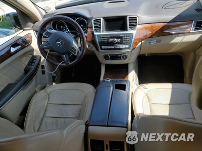 Zdjęcie 8 z 15 samochodu: 2013 MERCEDES-BENZ GL 550 4MATIC VIN:4JGDF7DE6DA246738 - miniatura