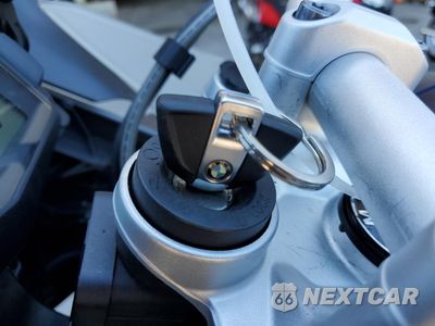 Zdjęcie 8 z 10 samochodu: 2016 BMW R1200 GS ADVENTURE VIN:WB10A1209GZ664400 - miniatura