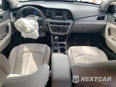 Zdjęcie 8 z 12 samochodu: 2017 HYUNDAI SONATA SE VIN:5NPE24AF4HH488877 - miniatura