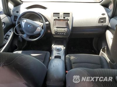Zdjęcie 8 z 12 samochodu: 2013 NISSAN LEAF S VIN:1N4AZ0CP8DC425169 - miniatura