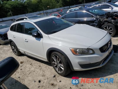 Czwarte zdjęcie samochodu z boku: 2016 VOLVO V60 CROSS COUNTRY PREMIER VIN:YV4612HK1G1003225 - miniatura