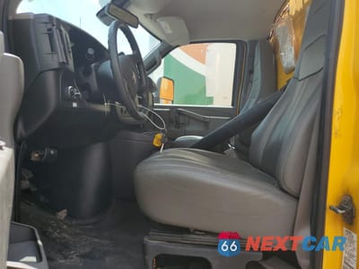 Zdjęcie 7 z 13 samochodu: 2021 GMC SAVANA CUTAWAY G3500 VIN:7GZ37TC7XMN005169 - miniatura