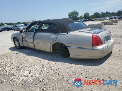 Drugie zdjęcie samochodu z przodu: 2004 LINCOLN TOWN CAR ULTIMATE LONG WHEELBASE VIN:1LNHM85W24Y652396 - miniatura