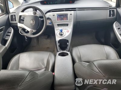 Zdjęcie 8 z 13 samochodu: 2013 TOYOTA PRIUS VIN:JTDKN3DU8D5621522 - miniatura