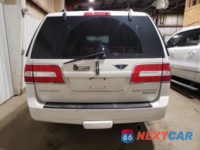 Zdjęcie 6 z 15 samochodu: 2011 LINCOLN NAVIGATOR L VIN:5LMJJ3J54BEJ03241 - miniatura