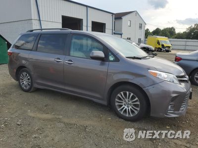 Czwarte zdjęcie samochodu z boku: 2019 TOYOTA SIENNA XLE VIN:5TDYZ3DC2KS989109 - miniatura