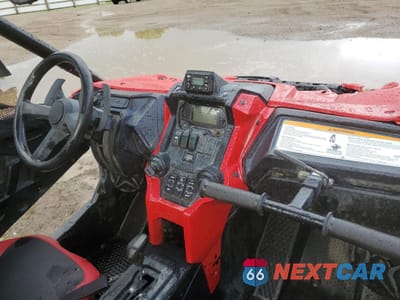 Piąte zdjęcie samochodu w środku: 2019 HONDA SXS1000 S2X VIN:1HFVE051GK4000465 - miniatura