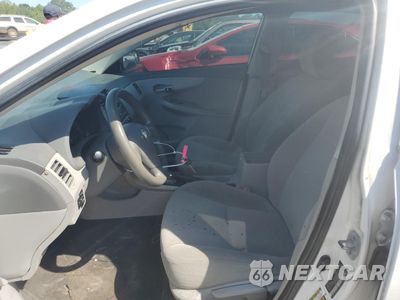 Zdjęcie 7 z 12 samochodu: 2010 TOYOTA COROLLA BASE VIN:2T1BU4EE4AC315237 - miniatura