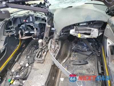 Zdjęcie 8 z 13 samochodu: 2014 CHEVROLET CORVETTE STINGRAY 3LT VIN:1G1YF2D78E5129031 - miniatura