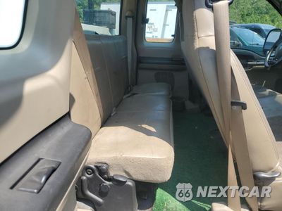 Zdjęcie 10 z 12 samochodu: 2006 FORD F450 SUPER DUTY VIN:1FDXX47P96EB50197 - miniatura