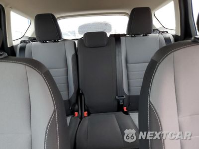 Zdjęcie 10 z 15 samochodu: 2018 FORD ESCAPE S VIN:1FMCU0F77JUA30513 - miniatura