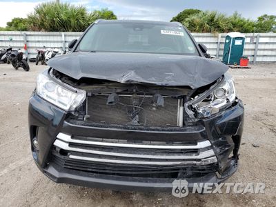 Piąte zdjęcie samochodu w środku: 2019 TOYOTA HIGHLANDER SE VIN:5TDKZRFHXKS564058 - miniatura