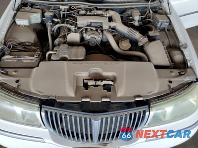 Zdjęcie 11 z 12 samochodu: 2002 LINCOLN TOWN CAR SIGNATURE VIN:1LNHM82W02Y661308 - miniatura