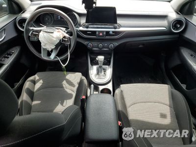 Zdjęcie 8 z 13 samochodu: 2022 KIA FORTE FE VIN:3KPF24AD8NE440768 - miniatura