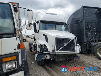 2012 VOLVO VN VNL 4V4NC9EJ6CN544761 - główne zdjęcie licytacji z USA - miniatura